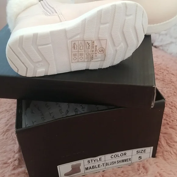TAHARI Blush Shimmer Size 5 Toddler Boot NIB - Picture 7 of 8
